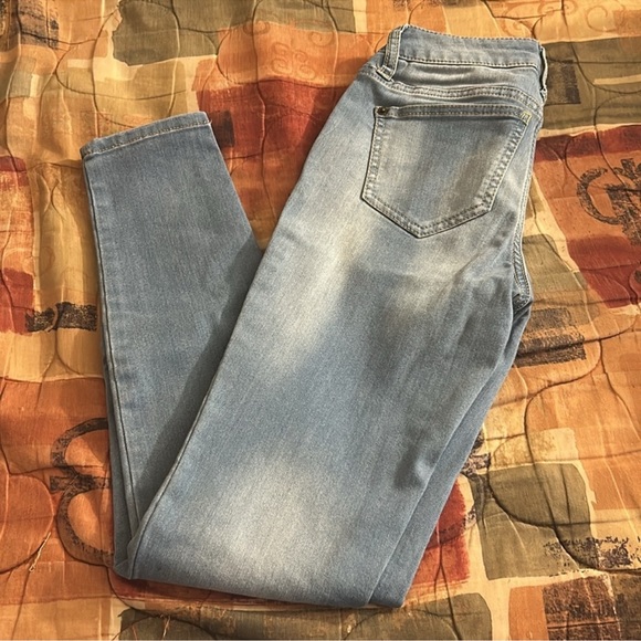 No Boundaries Light Blue Skinny Jeans - Picture 4 of 11